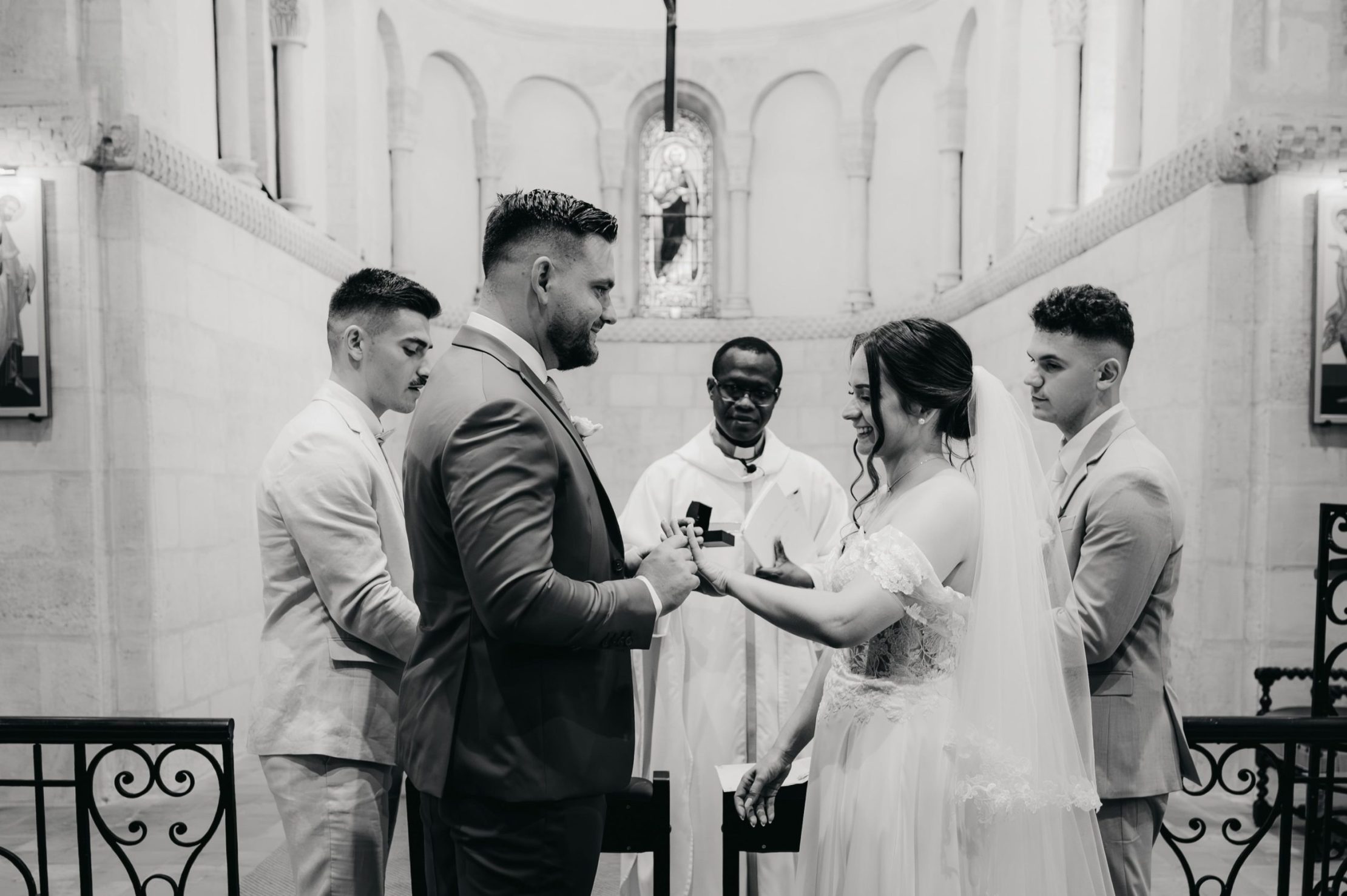 mariage à Bordeaux dans une église, le moment des échanges des consentements