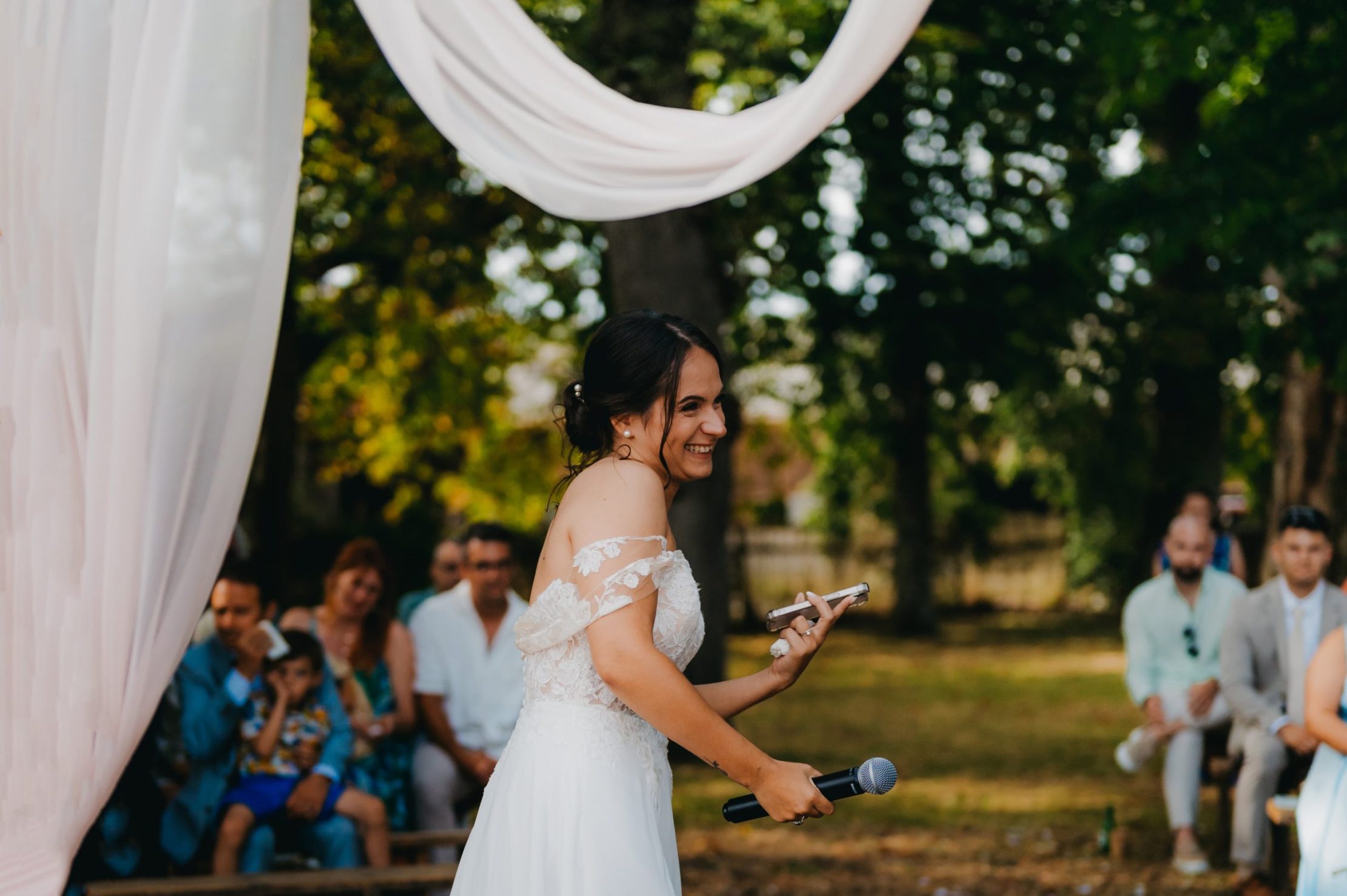 portrait de la mariée au sourire solaire