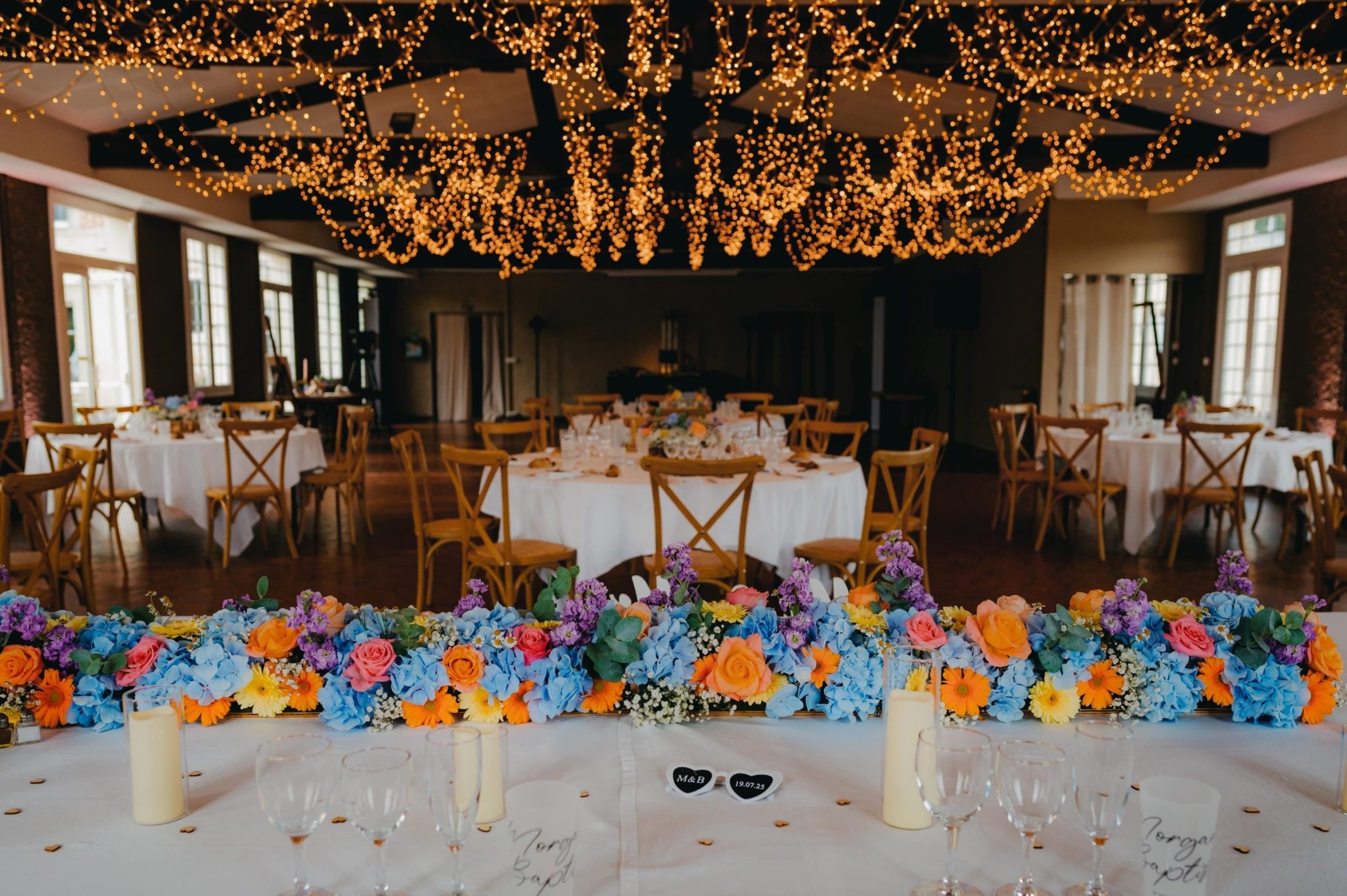 détail de la table d'honneur