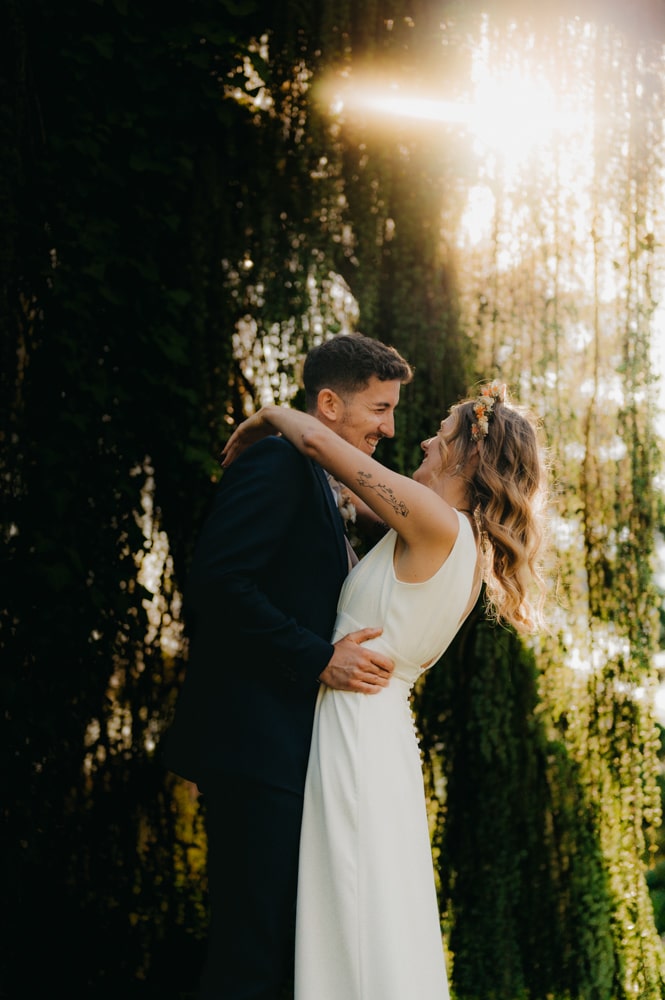 Rires spontanés de Blanche et Guillaume pendant leur séance couple