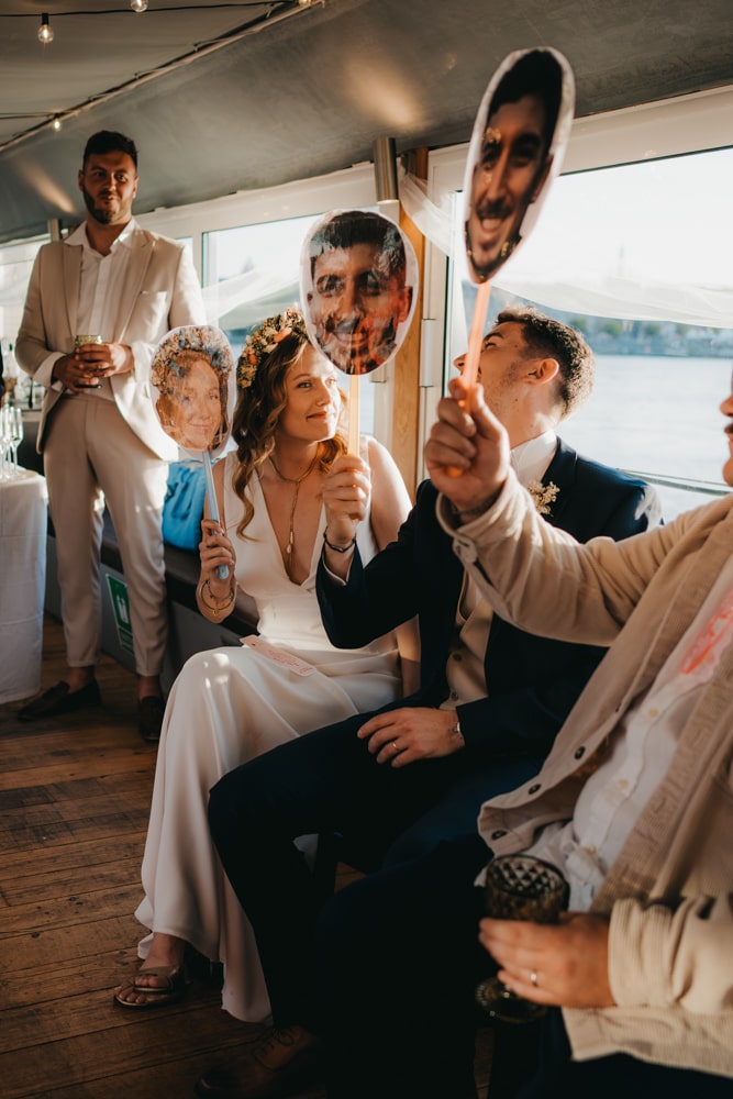 Jeux organisés par les témoins pendant la soirée